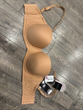 Q-T Intimates Women’s Molded Strapless Convertible bra NWT